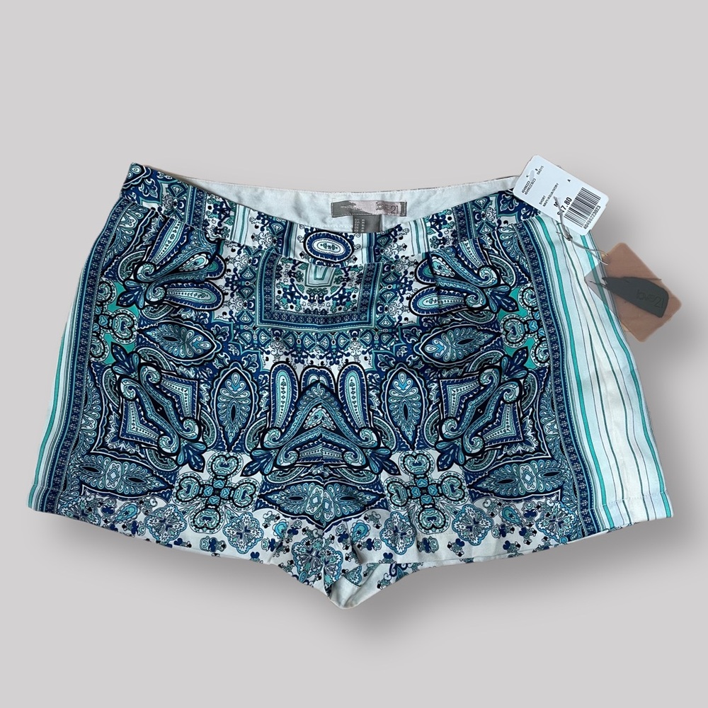NWT LOVE 21 | Paisley Satin Shorts | M |